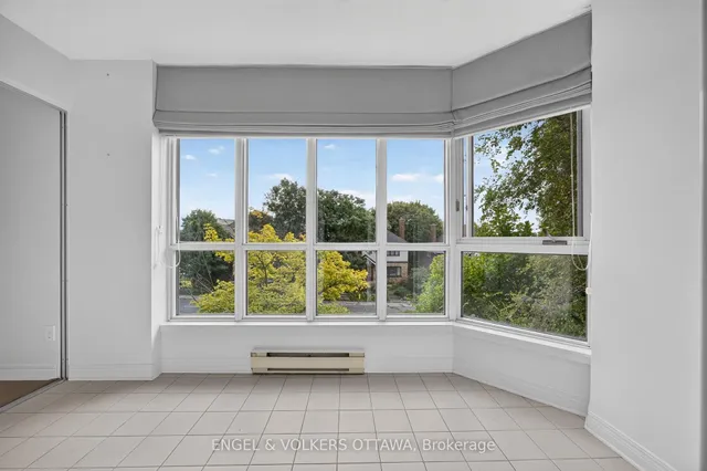 550 Cambridge St #204, Ottawa 2
