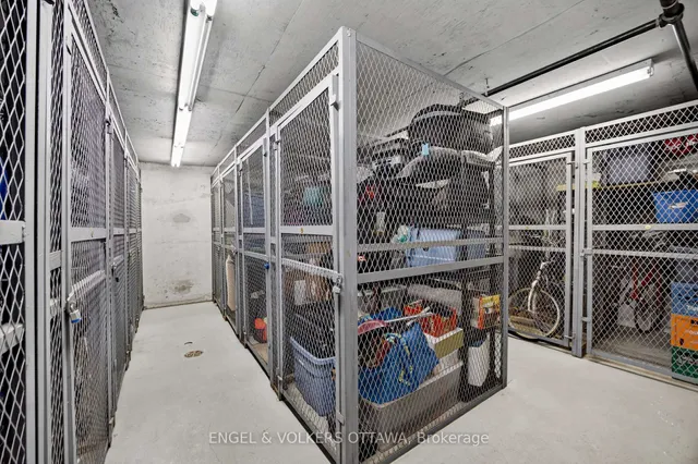 550 Cambridge St #204, Ottawa 3