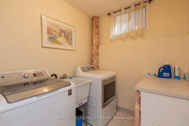 892 Scott Dupuis Way, Orleans 4