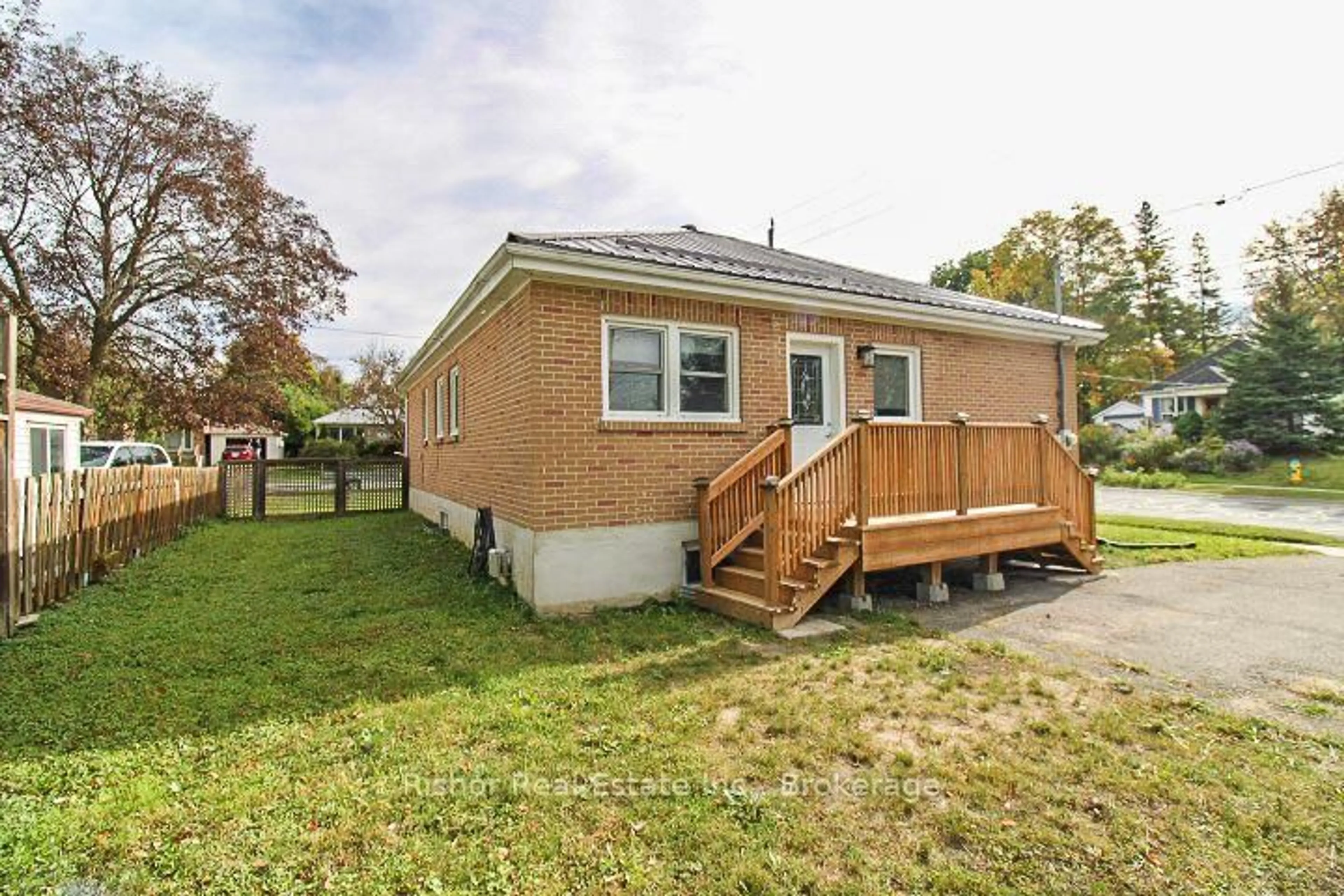 trreb/IMG-X13814528_92109a07-f0f6-454e-855c-a18243b7510f-l.jpg