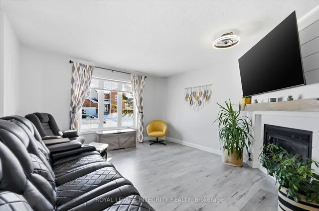 36 Frontenac Blvd, Russell 5