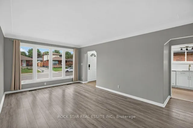 40 Clarendon Ave, Hamilton 5