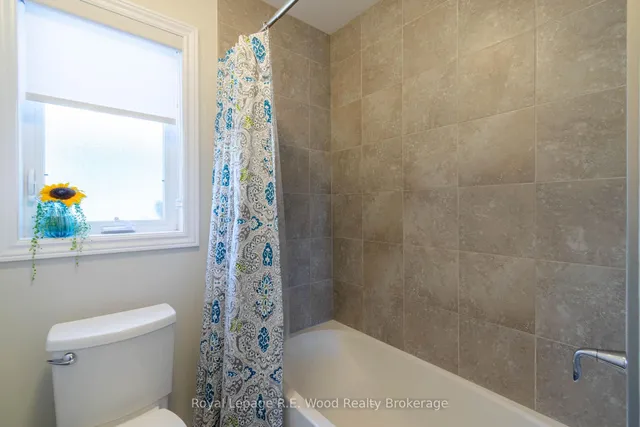 87 Irving Dr, Norwich 5
