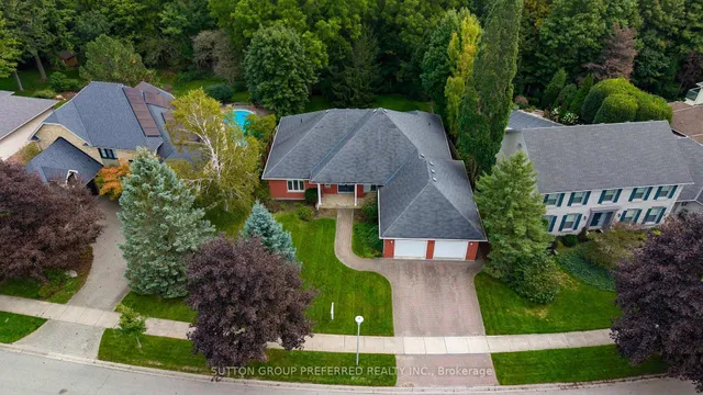 179 Carriage Hill Dr, London North 2