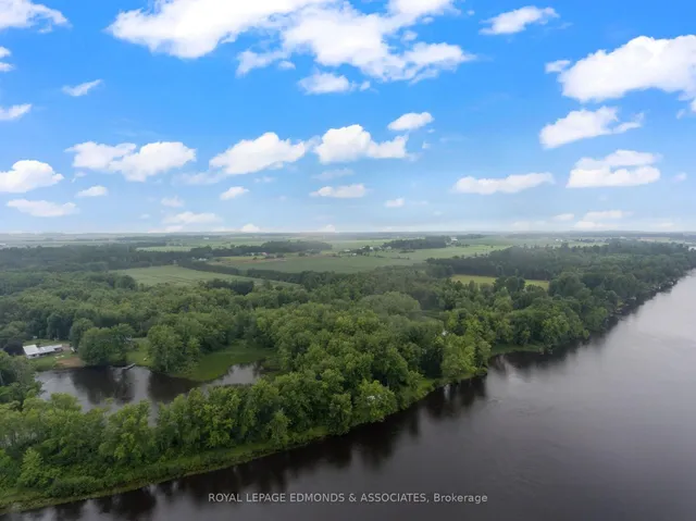 178 Purple Finch Tr, Beachburg 3