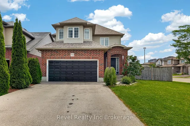 762 Frontenac Cres, Woodstock 2