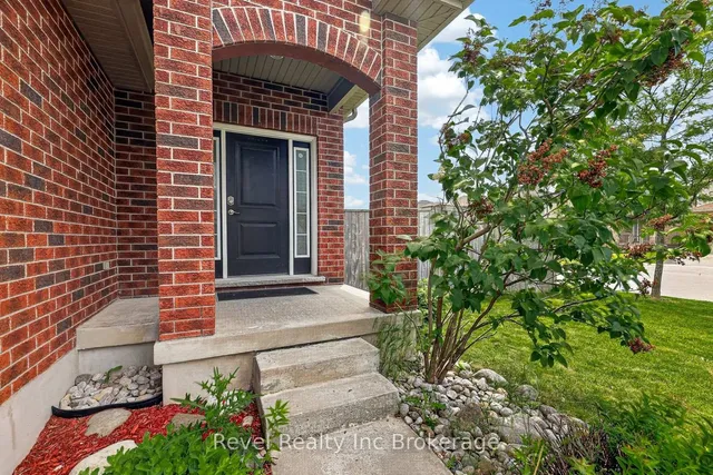 762 Frontenac Cres, Woodstock 5