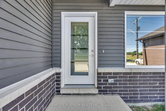 143 Howard Rd, Chatham-Kent 4
