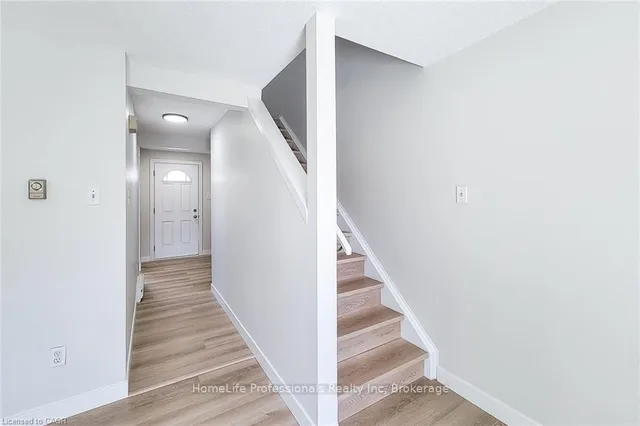 488 Grey St #29, Brantford 4