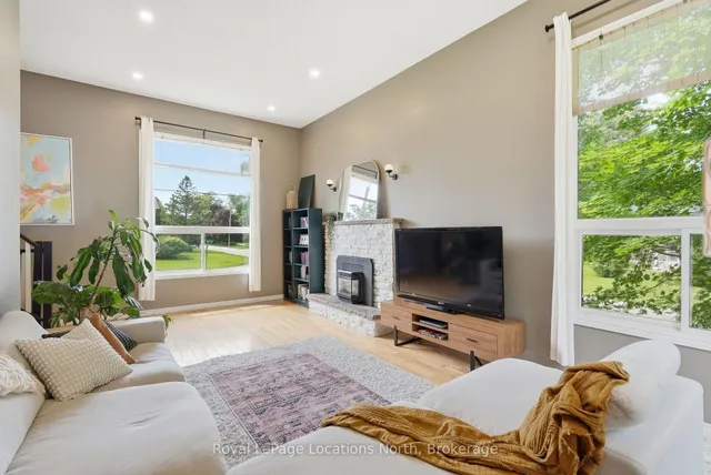 2595 6th Ave, Owen Sound 2