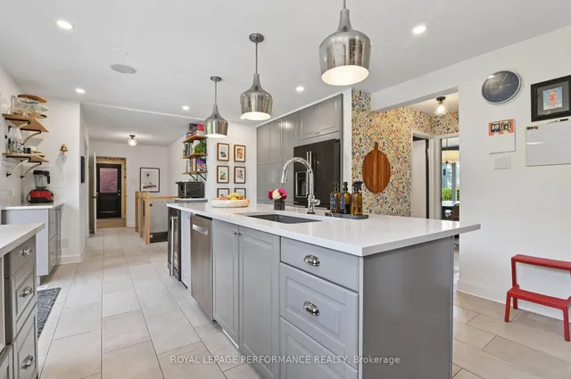 2330 Rembrandt Rd, Ottawa 5
