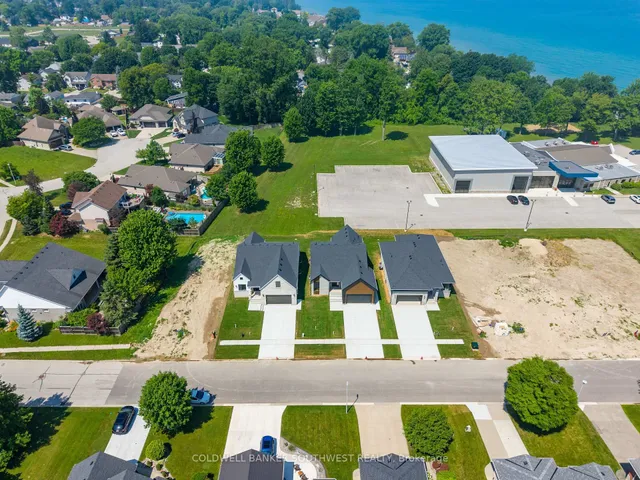 2048 Marion Ave, Sarnia 4