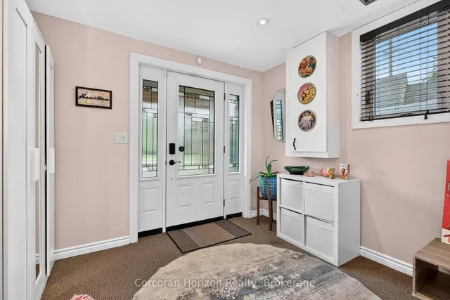 592 Aberdeen Ave, Hamilton 4