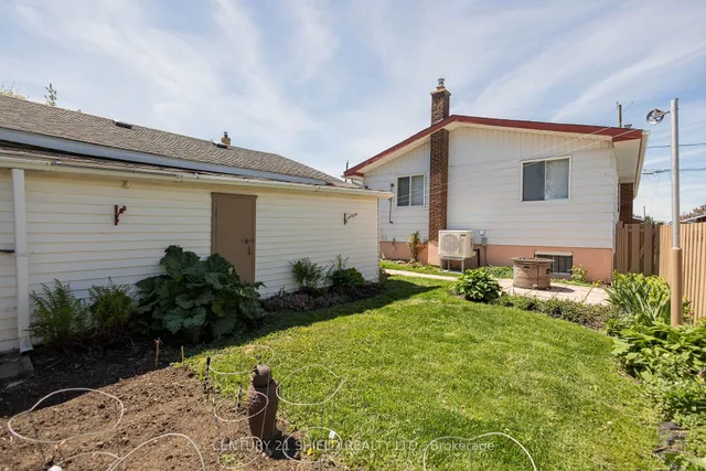 1107 Grand Ave, Cornwall 4