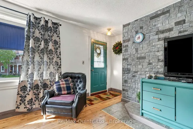170 Moira St, Belleville 4