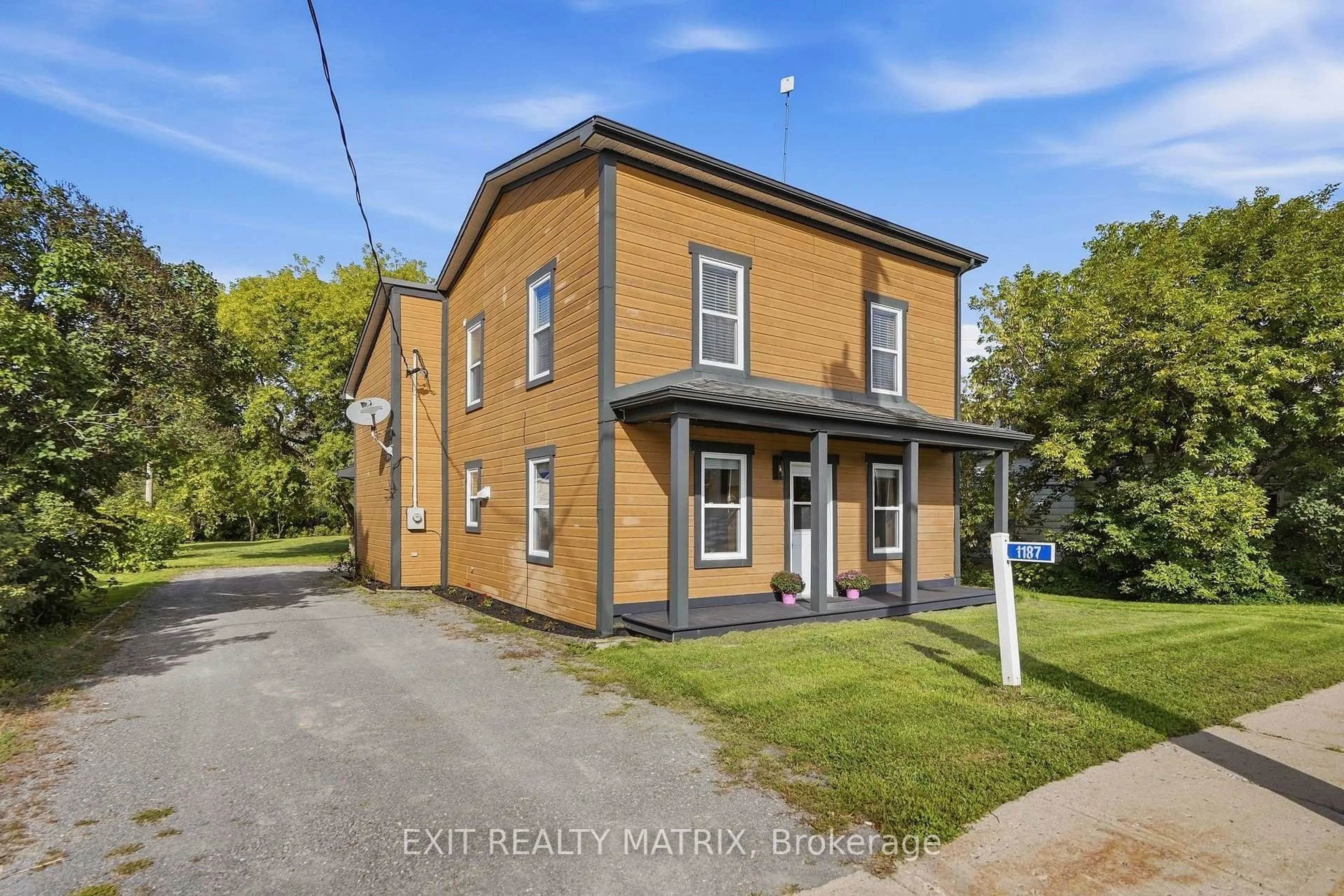 trreb/IMG-X13817292_bd124558-d7a9-4fe2-bfb2-c1dbe4bd80d8-l.jpg