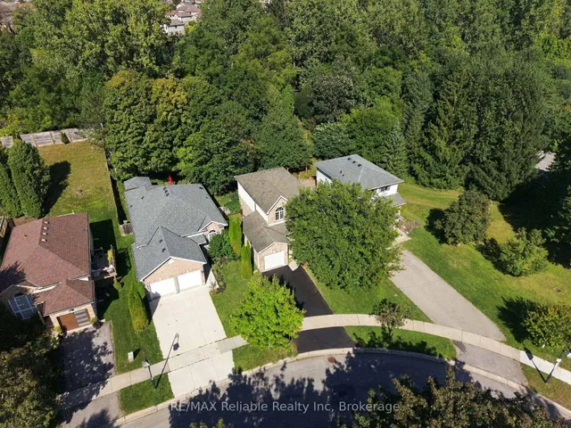 71 Meadowridge Rd, London North 3