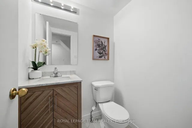 5744 Andrasi Cres #B, Osgoode 3