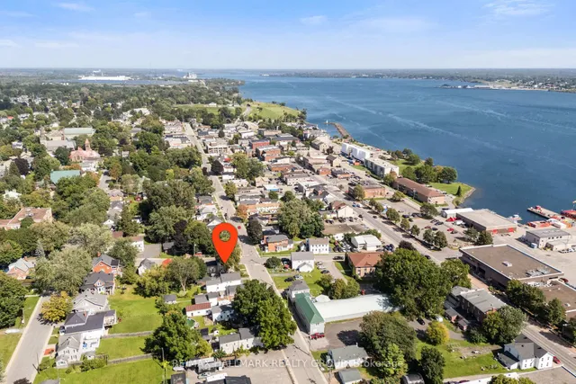404 Henry St, Prescott 4