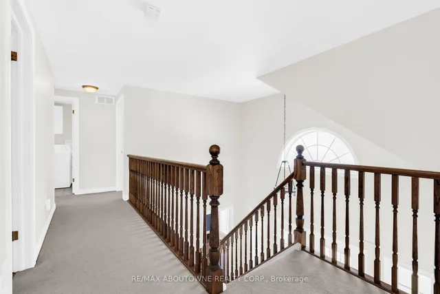 18 Haney Dr, Guelph 5
