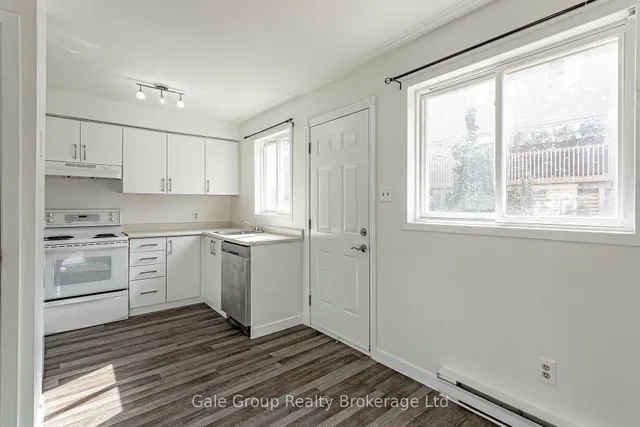 370 Springbank Ave #4, Woodstock 3
