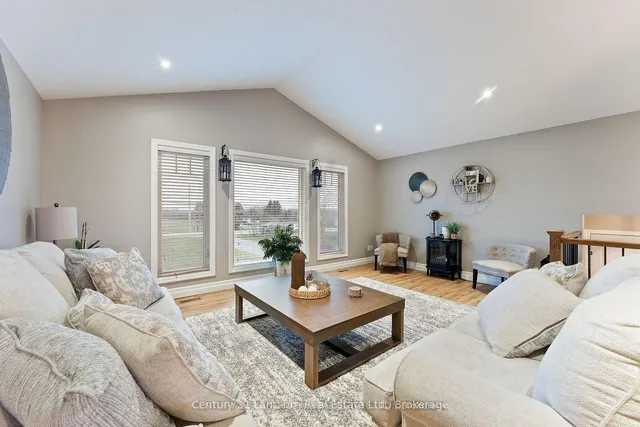 20846 Loyalist Pkwy, Prince Edward County 3