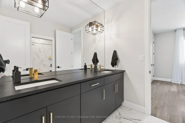 7251 Silver Creek Circ, London South 3