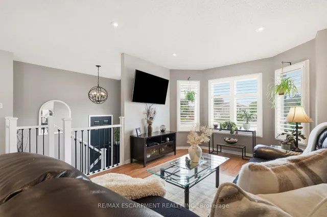 94 Kent Rd, Brantford 3