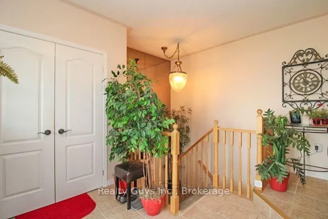1235 Haggis Dr, Peterborough 4