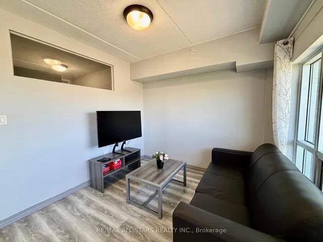 275 Larch St #507, Waterloo 4