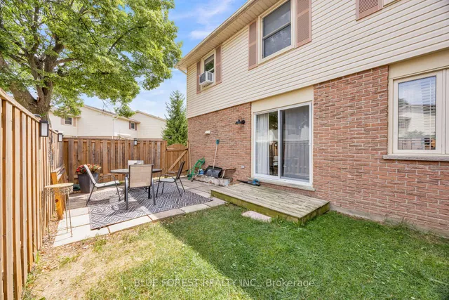 230 Clarke Rd #92, London East 5