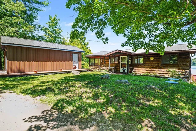 1394 Black Lake North Shore, Perth 4