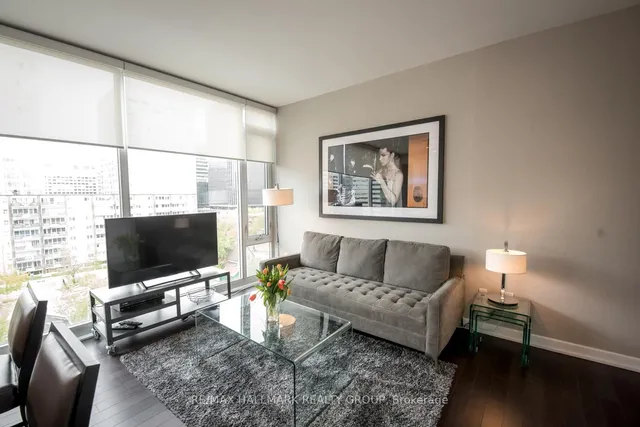 300 Lisgar St #1111, Ottawa 3