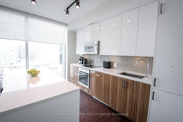 300 Lisgar St #1203, Ottawa 5