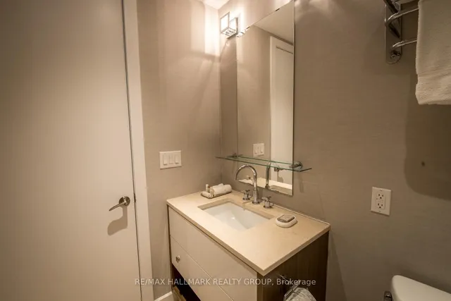 300 Lisgar St #1203, Ottawa 4