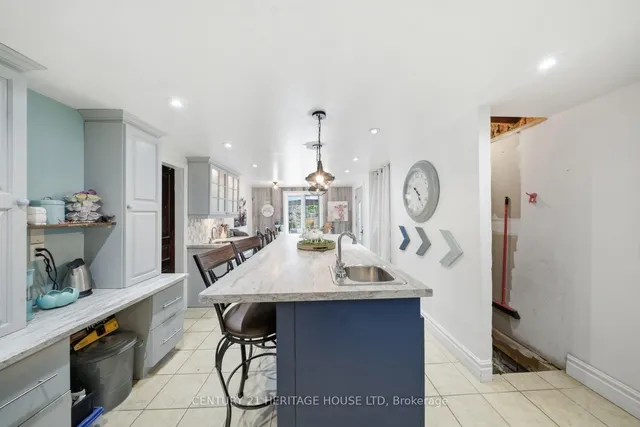 62 East Ave, Brantford 4