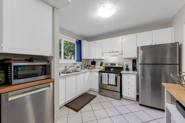 1420 GARTH St #2, Hamilton 3
