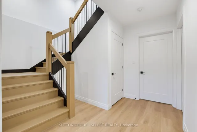 588 Creekview Chse, London North 5