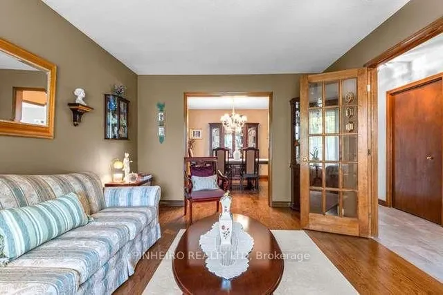 63 Condor Crt, London East 5