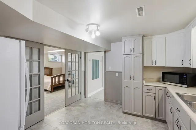 26 Alexander Ave, Cambridge 5