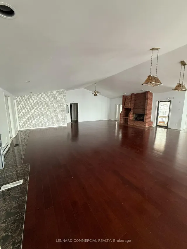 8411 RUSSELL Rd, Navan 5