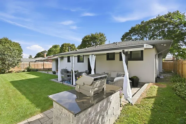 9 Bishops Rd, St. Catharines 5