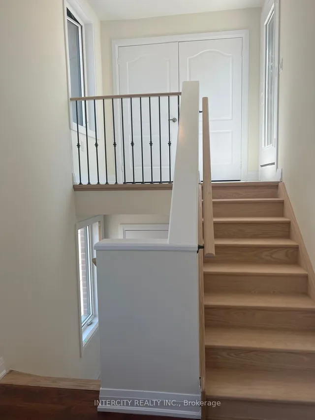 183 Victoria St #7, Kitchener 5
