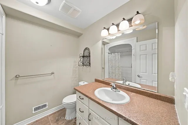 9 Schertzberg Lane #25, Brantford 5