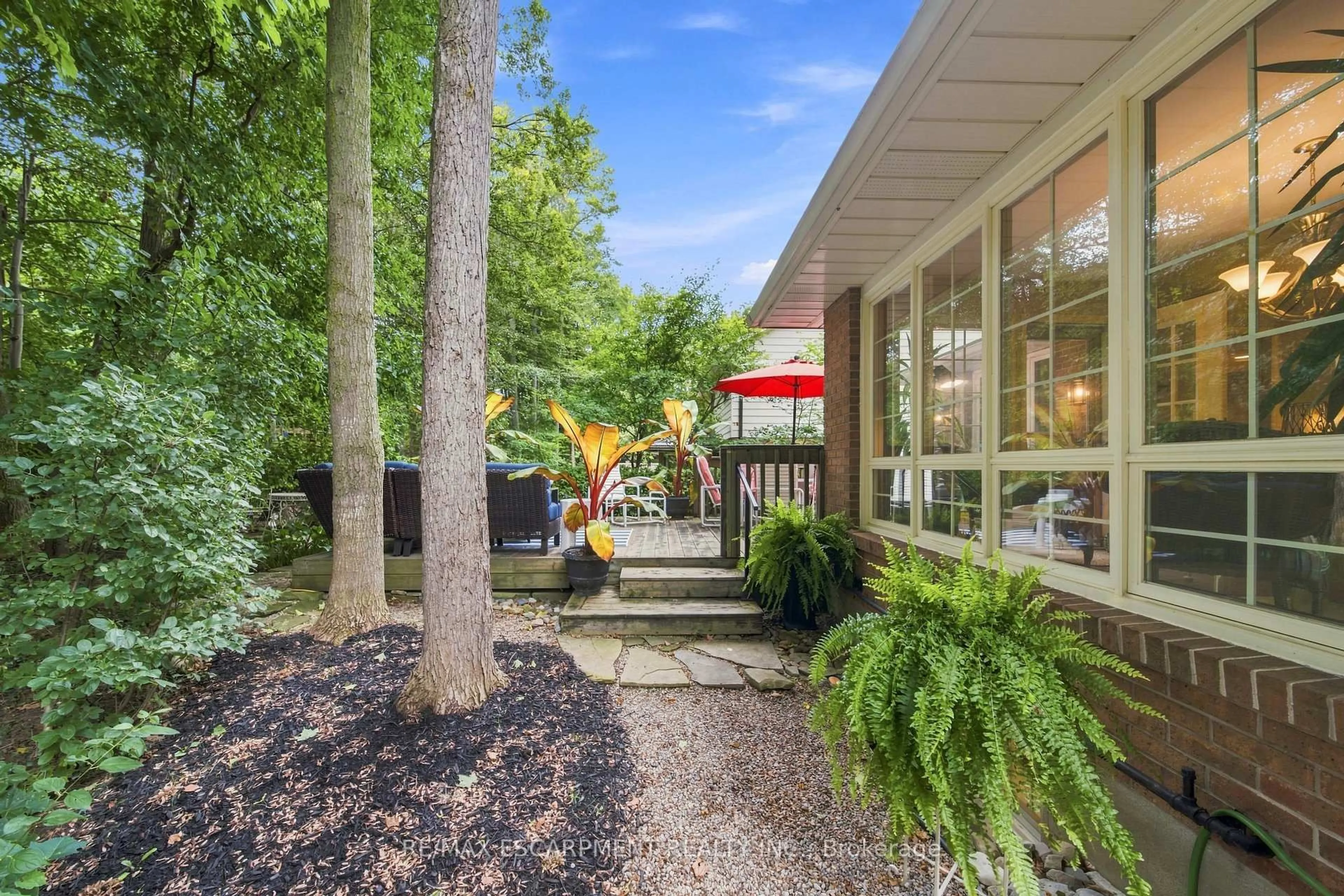 trreb/IMG-X13820930_c83c6e76-a27a-4e94-b9ac-25929e83b0ad-l.jpg