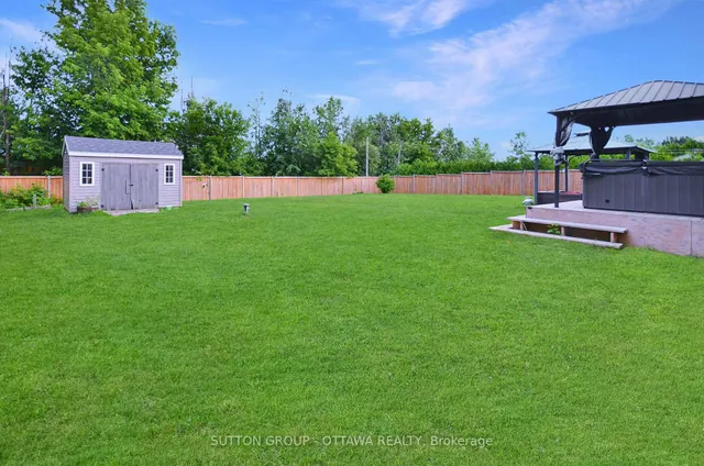 588 Russell Rd, Clarence-Rockland 2