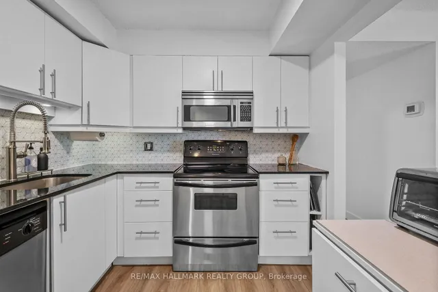 199 Kent St #604, Ottawa 4