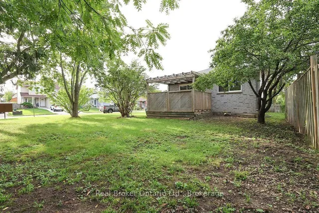 342 Fleming Dr, London East 4