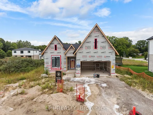 207 Merritt Crt, North Middlesex 2