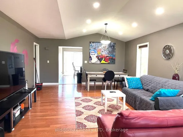 8272 WOODSVIEW Cres, Niagara Falls 4